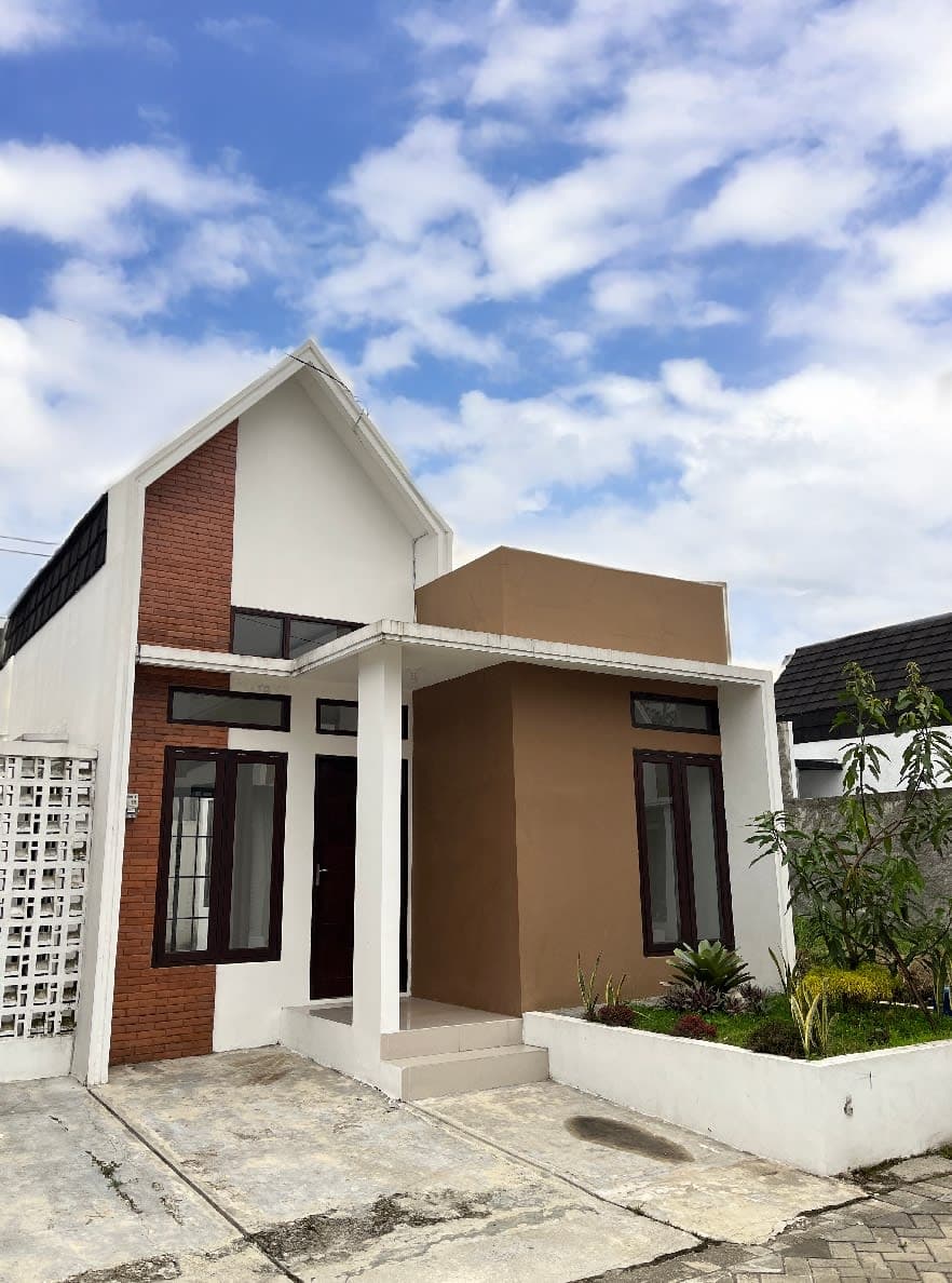 Modern luxury home exterior